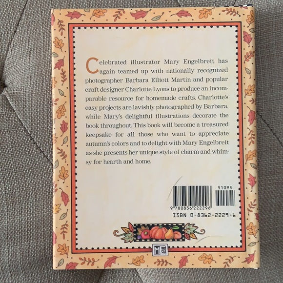 Mary Engelbriet’s Spring and Autumn Decor Books - Picture 2 of 5
